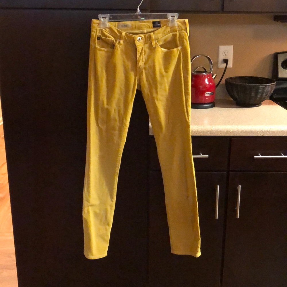 Mustard colored skinny jeans